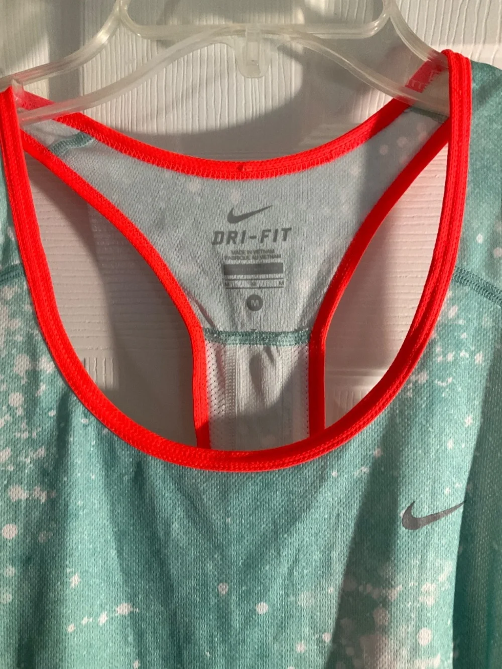 Nike Dri-FIT Women's Racerback Tank Scoop Neck Breathable Mesh back. Size M.